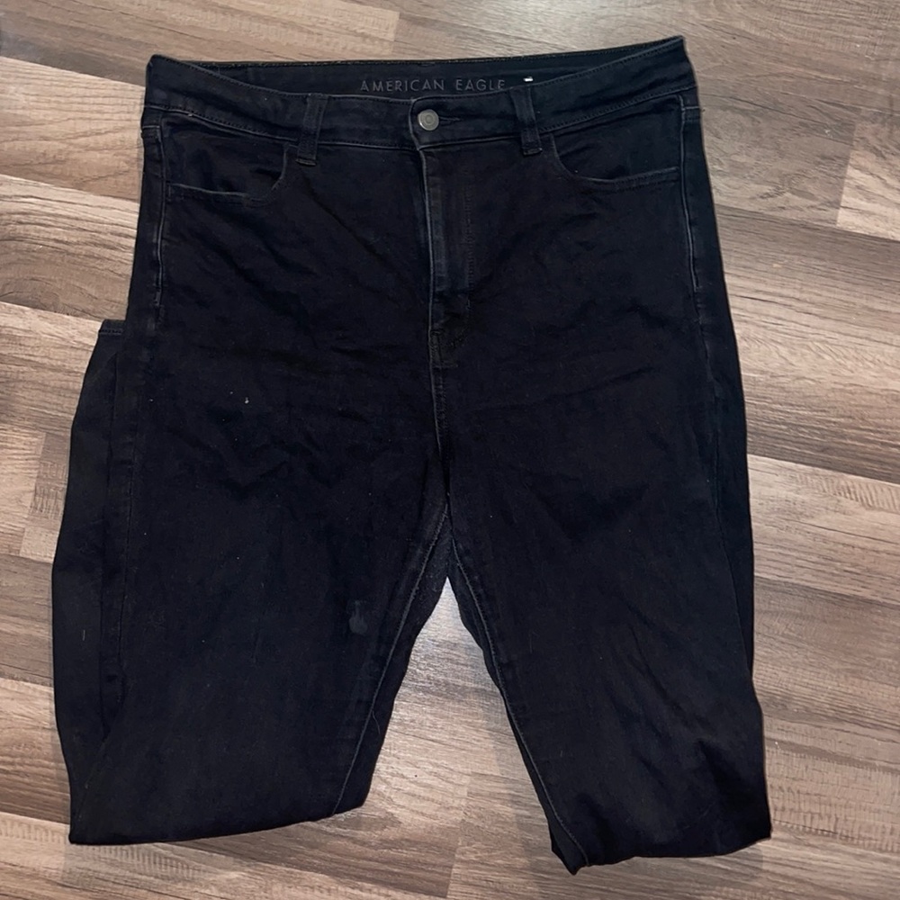 American Eagle Super High Rise Jegging in Black